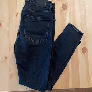 Denim forum Lola high-rise skinny jeans size 27. Eyeliner black
